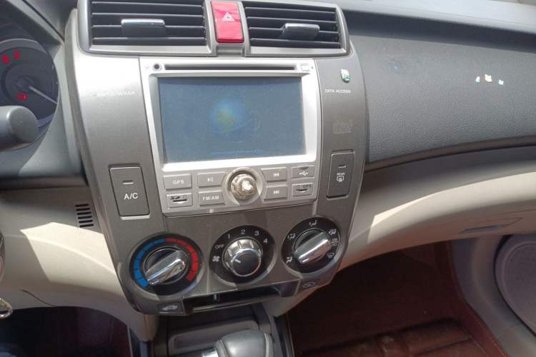 Used Honda City Classic 2014 Style 1.5L Automatic Elite Edition Audio And AC Panel