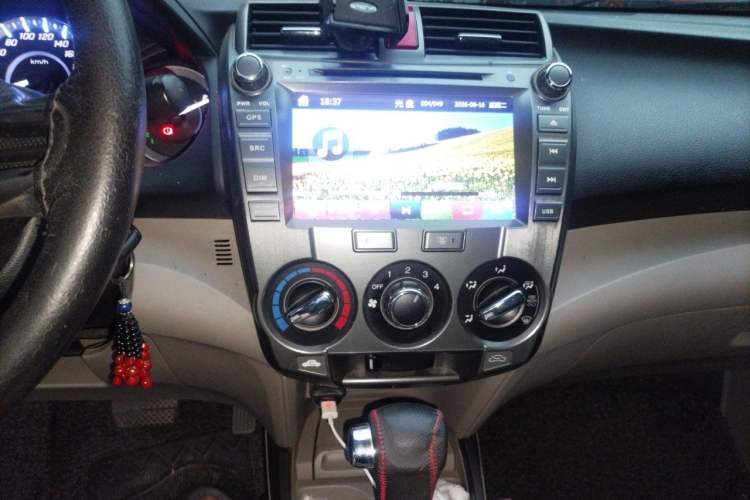 Used Honda City Classic 2014 Style 1.5L Automatic Elite Edition Audio And AC Panel