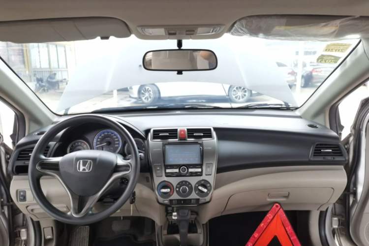 Used Honda City Classic 2014 Style 1.5L Automatic Elite Edition Center Console