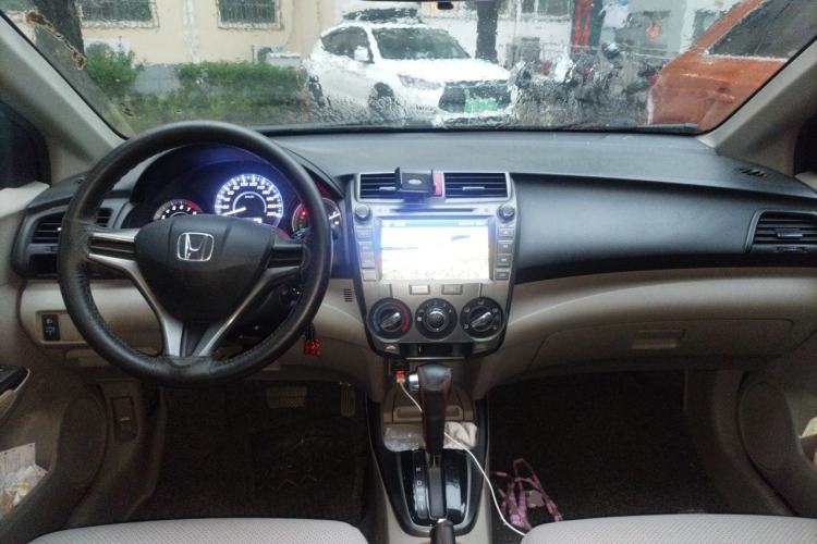 Used Honda City Classic 2014 Style 1.5L Automatic Elite Edition Center Console