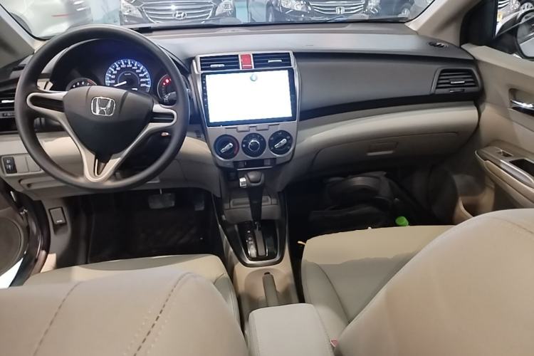 Used Honda City Classic 2014 Style 1.5L Automatic Elite Edition Center Console