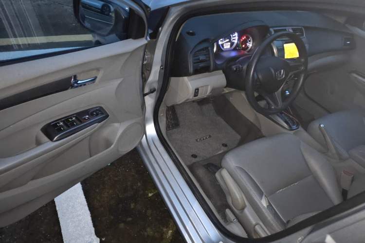 Used Honda City Classic 2014 Style 1.5L Automatic Elite Edition Driver Seat