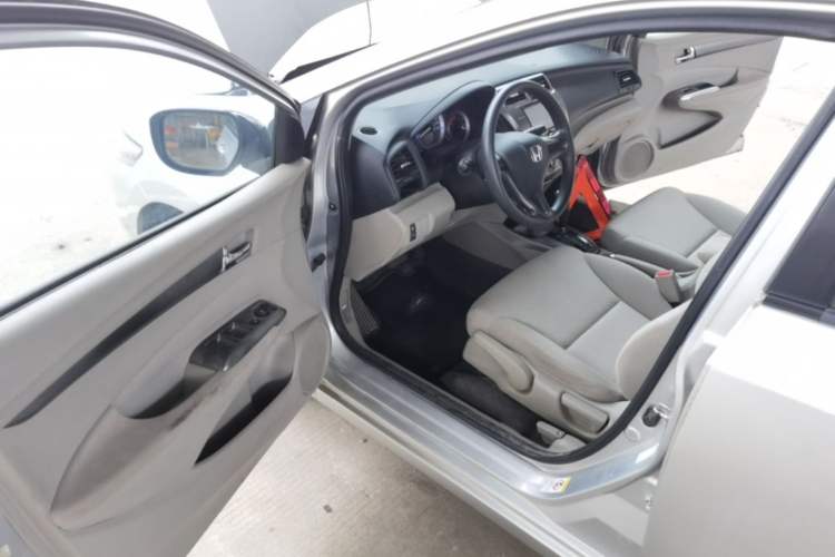 Used Honda City Classic 2014 Style 1.5L Automatic Elite Edition Driver Seat