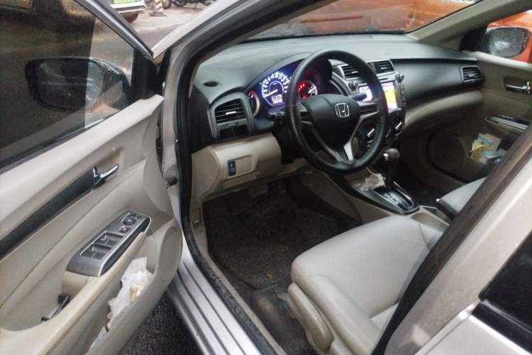 Used Honda City Classic 2014 Style 1.5L Automatic Elite Edition Driver Seat
