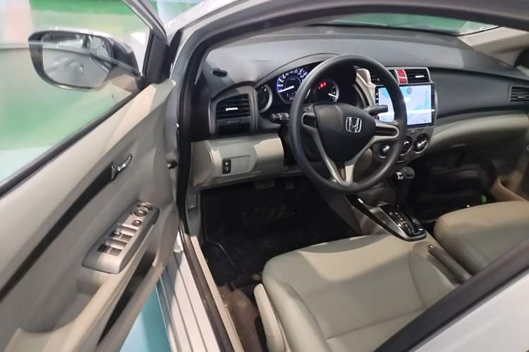 Used Honda City Classic 2014 Style 1.5L Automatic Elite Edition Driver Seat