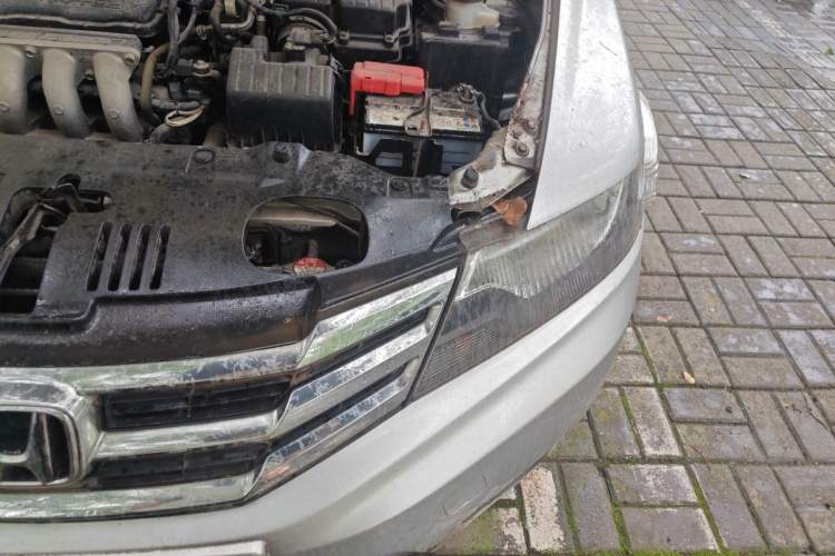 Used Honda City Classic 2014 Style 1.5L Manual Elite Edition Engine Bay Left