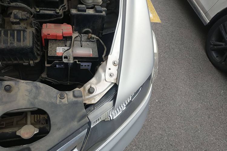 Used Honda City Classic 2014 Style 1.5L Manual Elite Edition Engine Bay Left