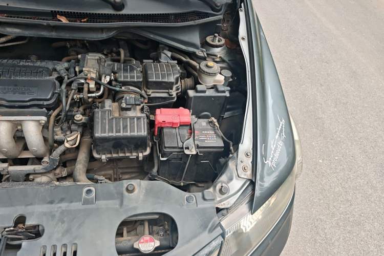 Used Honda City Classic 2014 Style 1.5L Manual Elite Edition Engine Bay Left