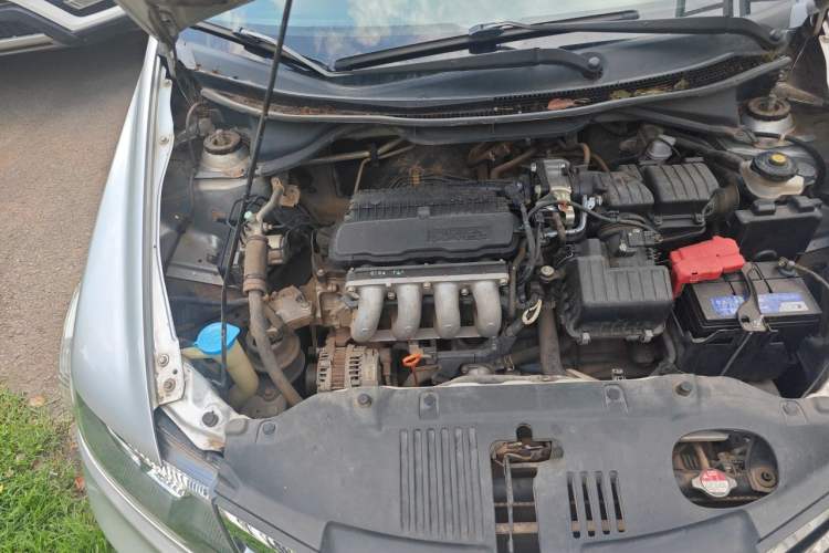 Used Honda City Classic 2014 Style 1.5L Manual Elite Edition Engine Bay Right