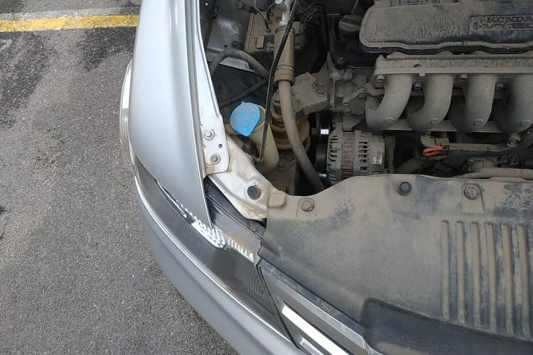 Used Honda City Classic 2014 Style 1.5L Manual Elite Edition Engine Bay Right