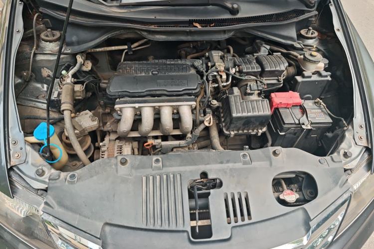 Used Honda City Classic 2014 Style 1.5L Manual Elite Edition Engine Bay