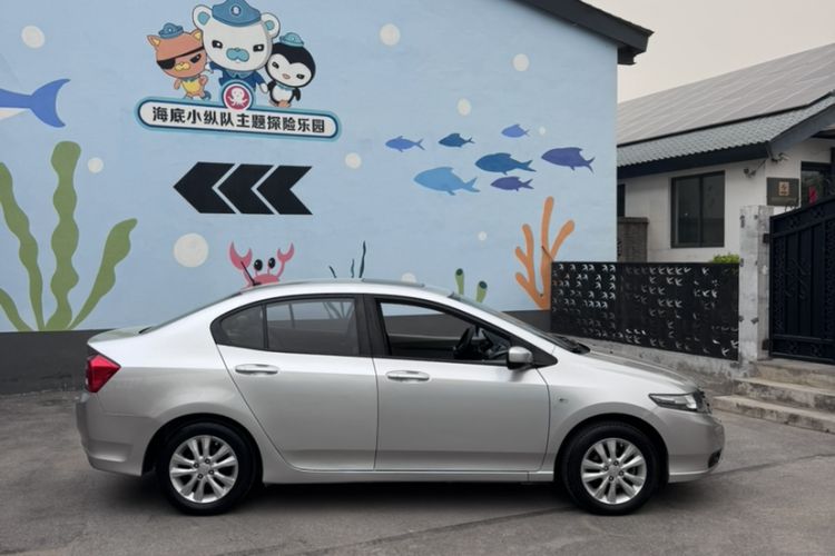 Used Honda City Classic 2014 Style 1.5L Automatic Elite Edition Exterior 3