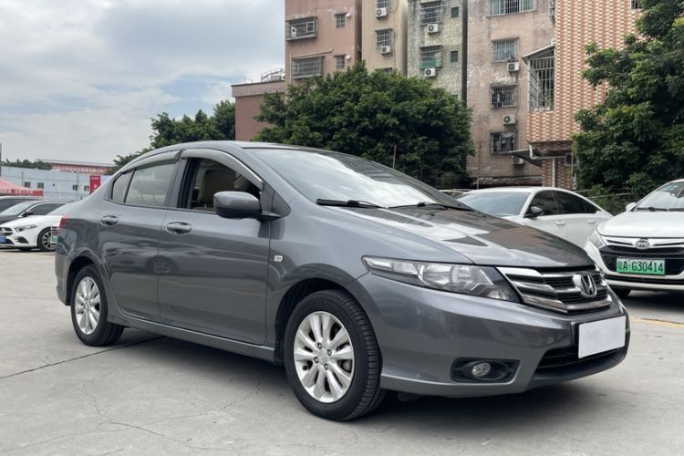 Used Honda City Classic 2014 Style 1.5L Automatic Elite Edition Exterior 4