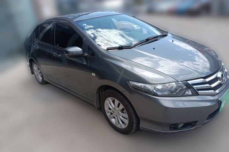 Used Honda City Classic 2014 Style 1.5L Automatic Elite Edition Front Right 45 Deg
