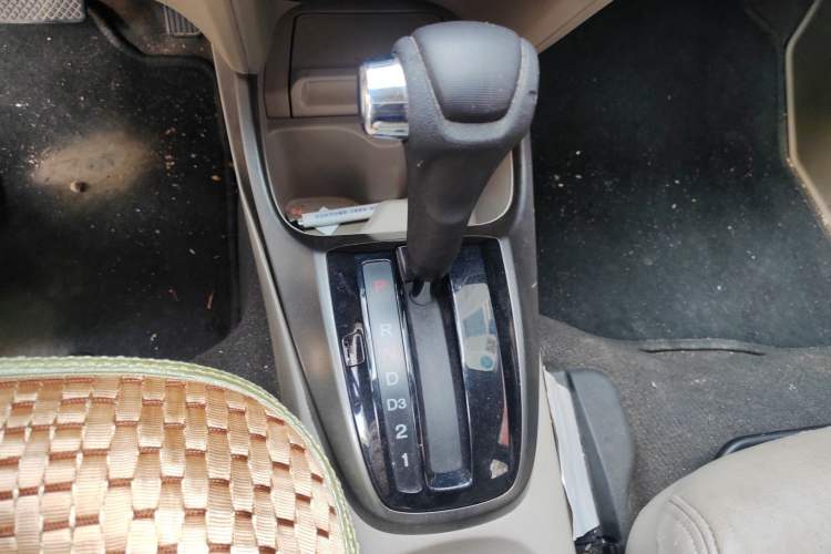 Used Honda City Classic 2014 Style 1.5L Automatic Elite Edition Gear Lever