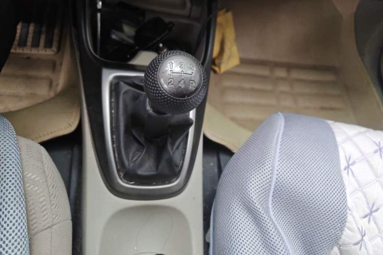 Used Honda City Classic 2014 Style 1.5L Manual Elite Edition Gear Lever