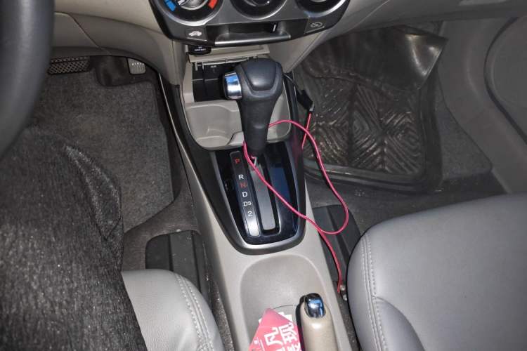 Used Honda City Classic 2014 Style 1.5L Automatic Elite Edition Gear Lever