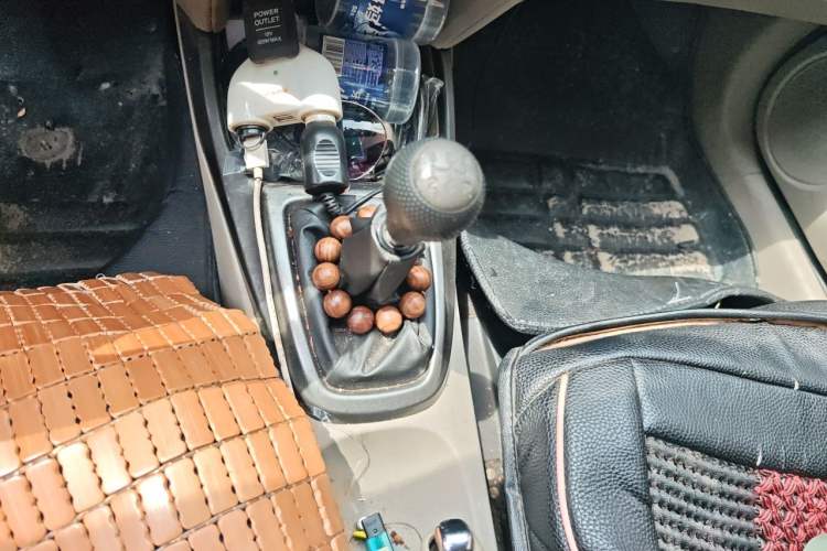Used Honda City Classic 2014 Style 1.5L Manual Elite Edition Gear Lever