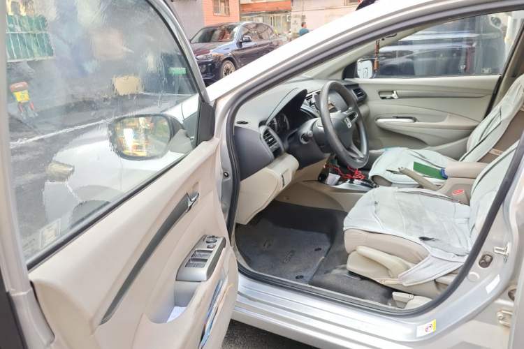 Used Honda City Classic 2014 Style 1.5L Automatic Elite Edition Interior 3