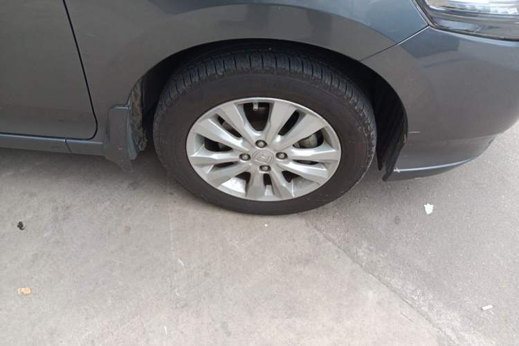 Used Honda City Classic 2014 Style 1.5L Automatic Elite Edition Right Front Wheel Hub
