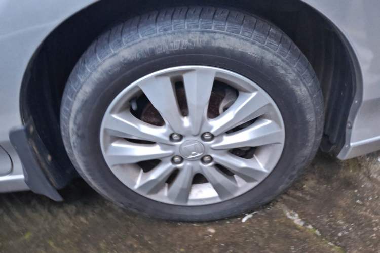 Used Honda City Classic 2014 Style 1.5L Automatic Elite Edition Right Front Wheel Hub