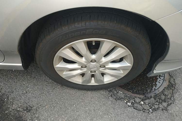Used Honda City Classic 2014 Style 1.5L Manual Elite Edition Right Front Wheel Hub