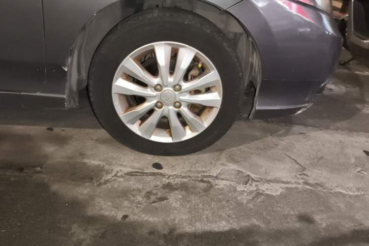 Used Honda City Classic 2014 Style 1.5L Automatic Elite Edition Right Front Wheel Hub