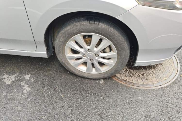 Used Honda City Classic 2014 Style 1.5L Automatic Elite Edition Right Front Wheel Hub