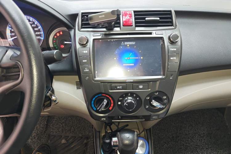 Used Honda City Classic 2014 Style 1.5L Automatic Elite Edition Audio And AC Panel