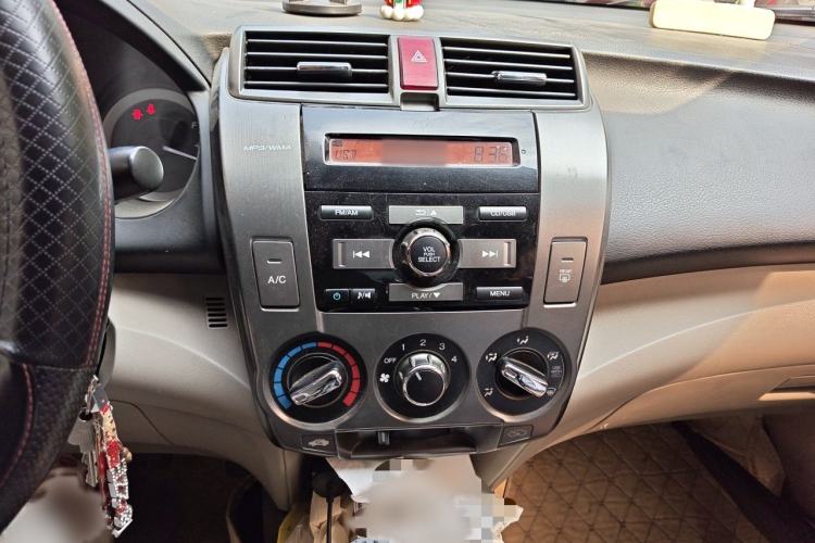 Used Honda City Classic 2014 Style 1.5L Manual Elite Edition Audio And AC Panel