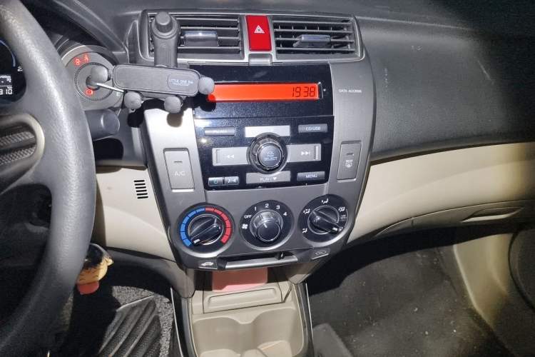 Used Honda City Classic 2014 Style 1.5L Manual Elite Edition Audio And AC Panel