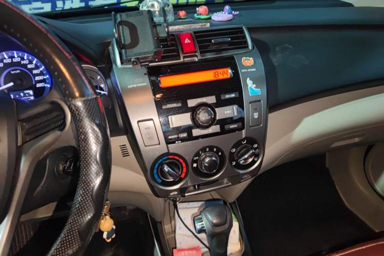 Used Honda City Classic 2014 Style 1.5L Automatic Elite Edition Audio And AC Panel