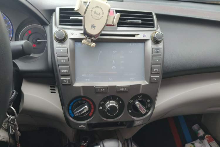 Used Honda City Classic 2014 Style 1.5L Automatic Elite Edition Audio And AC Panel