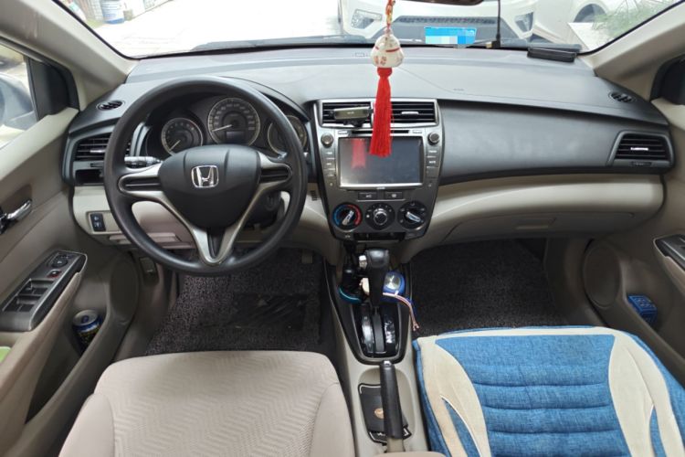 Used Honda City Classic 2014 Style 1.5L Automatic Elite Edition Center Console