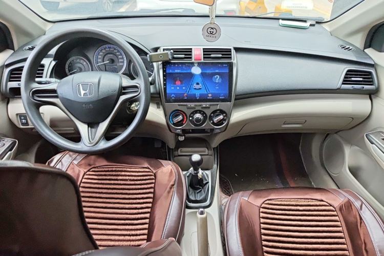 Used Honda City Classic 2014 Style 1.5L Manual Elite Edition Center Console