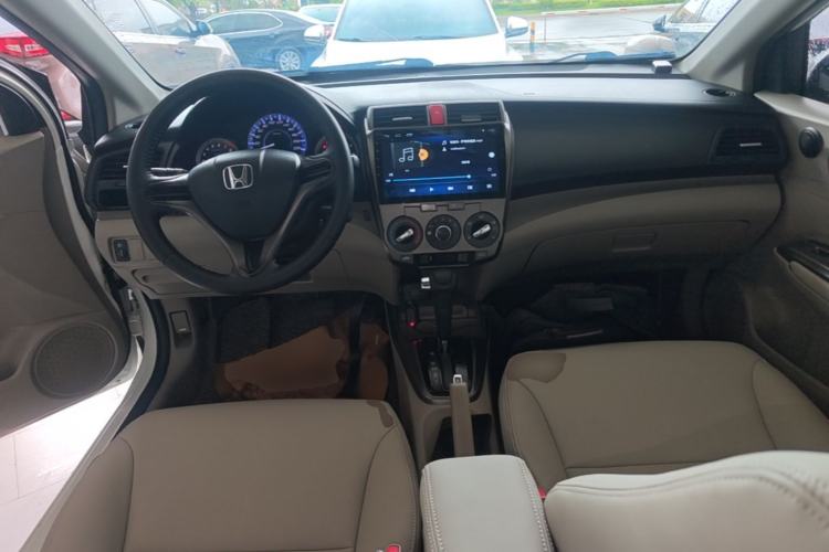 Used Honda City Classic 2014 Style 1.5L Automatic Elite Edition Center Console