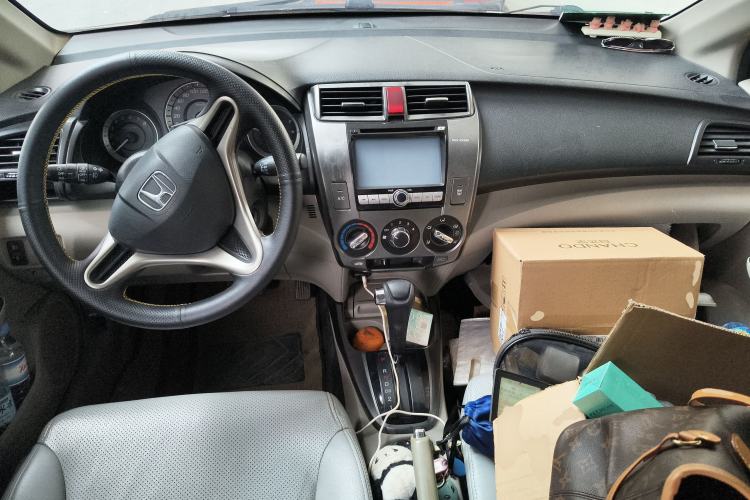 Used Honda City Classic 2014 Style 1.5L Automatic Elite Edition Center Console