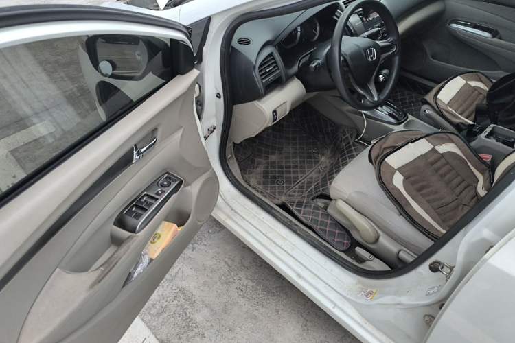 Used Honda City Classic 2014 Style 1.5L Automatic Elite Edition Driver Seat