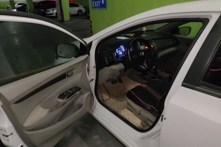 Used Honda City Classic 2014 Style 1.5L Automatic Elite Edition Driver Seat