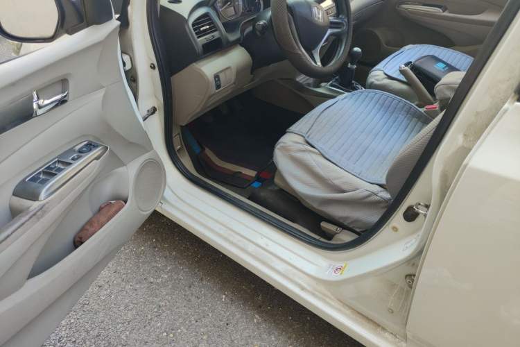 Used Honda City Classic 2014 Style 1.5L Manual Elite Edition Driver Seat