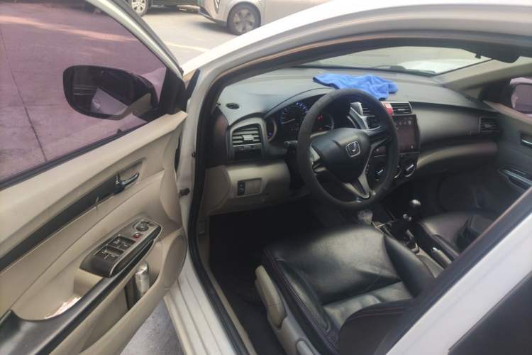 Used Honda City Classic 2014 Style 1.5L Manual Elite Edition Driver Seat