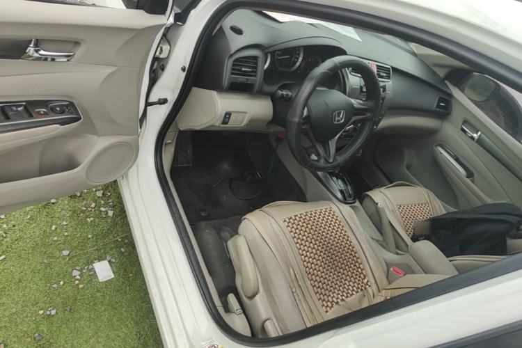 Used Honda City Classic 2014 Style 1.5L Automatic Elite Edition Driver Seat