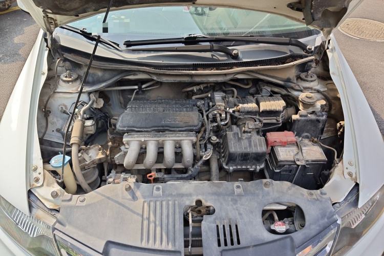 Used Honda City Classic 2014 Style 1.5L Manual Elite Edition Engine Bay