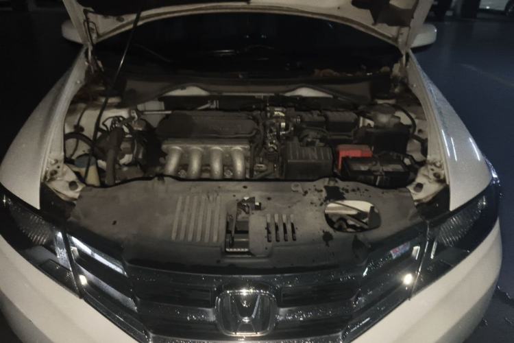 Used Honda City Classic 2014 Style 1.5L Automatic Elite Edition Engine Bay