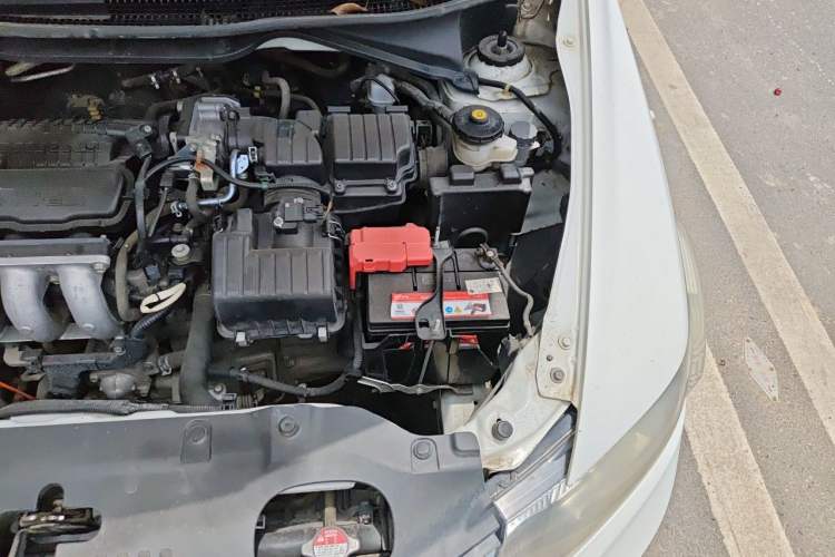 Used Honda City Classic 2014 Style 1.5L Manual Elite Edition Engine Bay Left