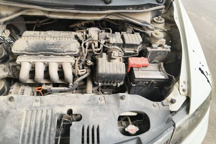 Used Honda City Classic 2014 Style 1.5L Automatic Elite Edition Engine Bay Left