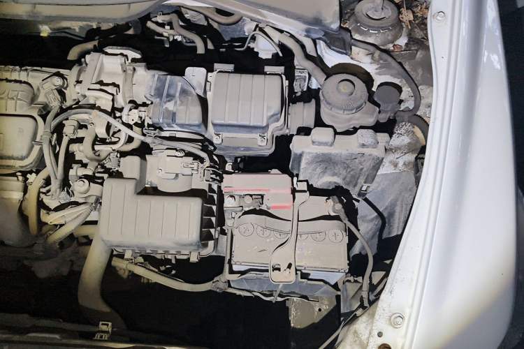 Used Honda City Classic 2014 Style 1.5L Manual Elite Edition Engine Bay Left