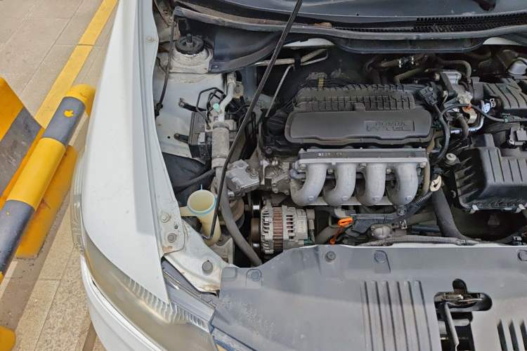 Used Honda City Classic 2014 Style 1.5L Manual Elite Edition Engine Bay Right
