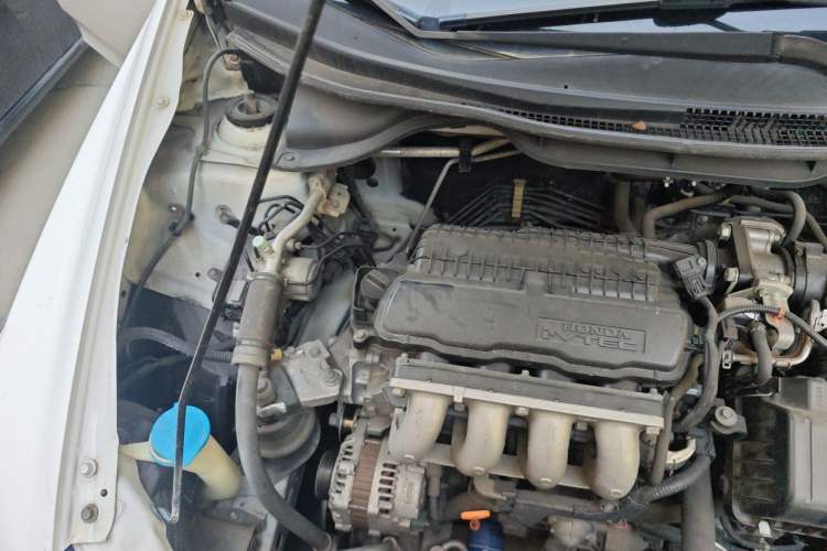 Used Honda City Classic 2014 Style 1.5L Automatic Elite Edition Engine Bay Right