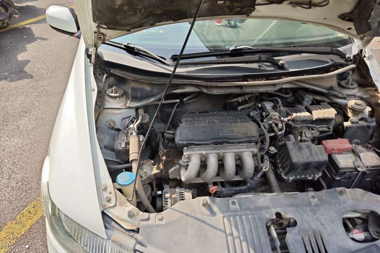 Used Honda City Classic 2014 Style 1.5L Manual Elite Edition Engine Bay Right